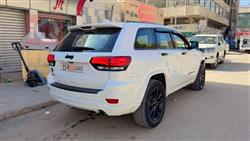 جیپ گراند شیرۆکی